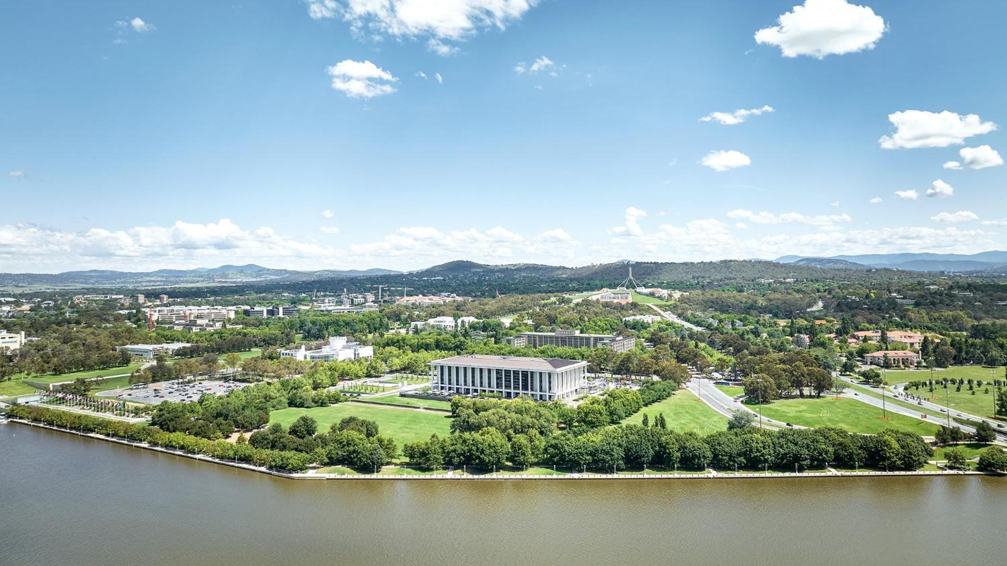 Meriton Suites Canberra Bagian luar foto Aerial view of the Australian Institute of Sport