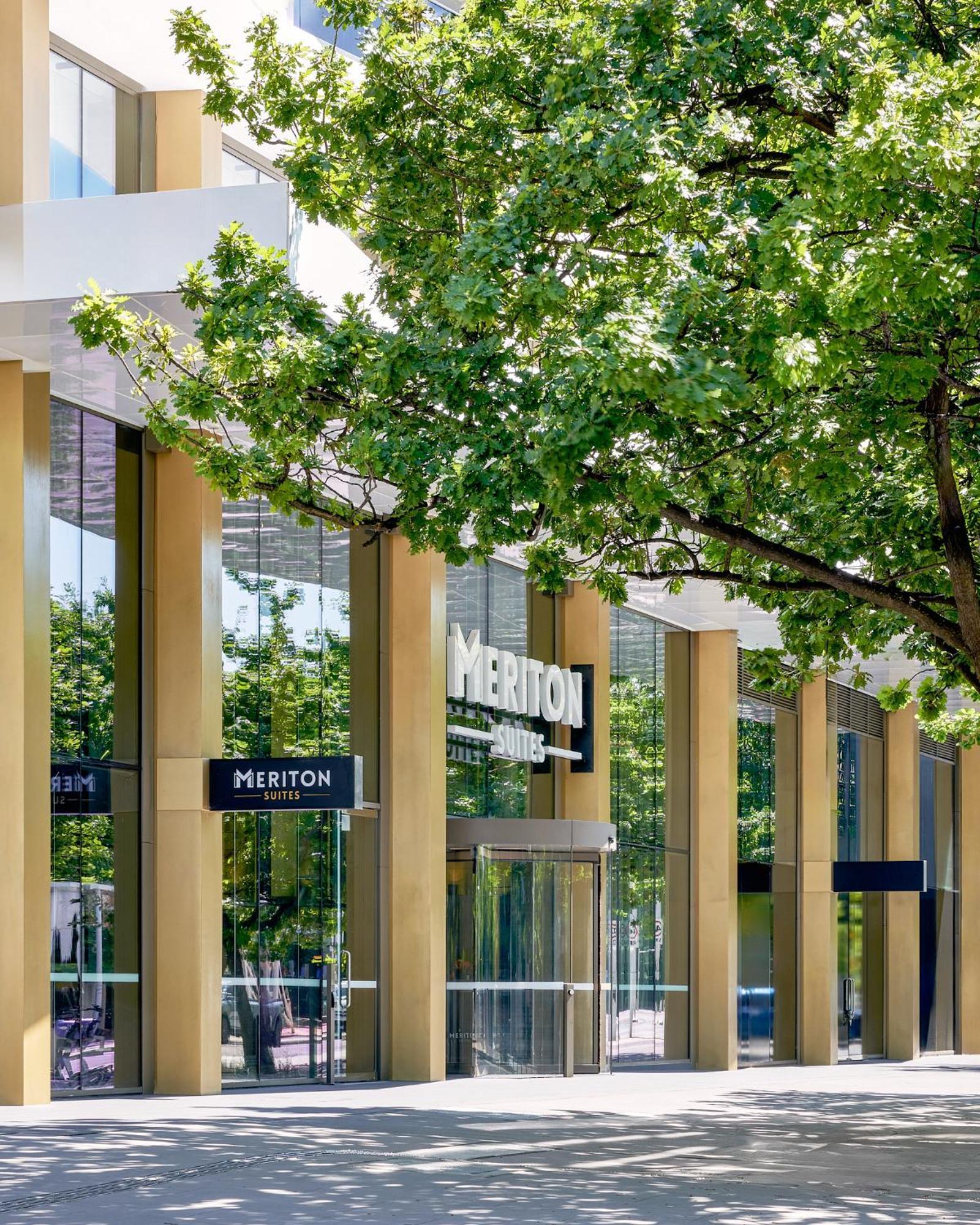 Meriton Suites Canberra Bagian luar foto Meriton Suites Chatswood