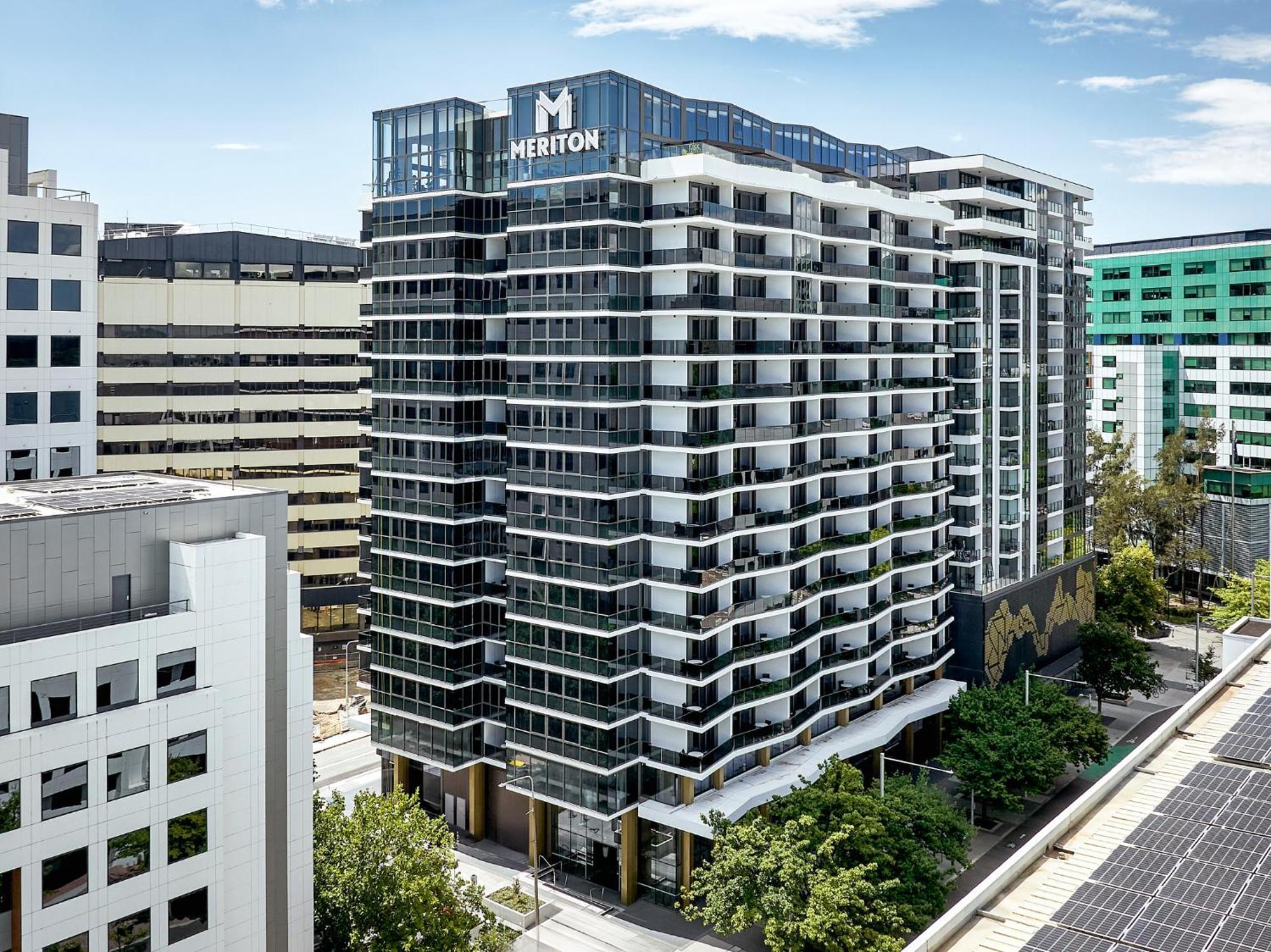 Meriton Suites Canberra Bagian luar foto Meriton Apartments