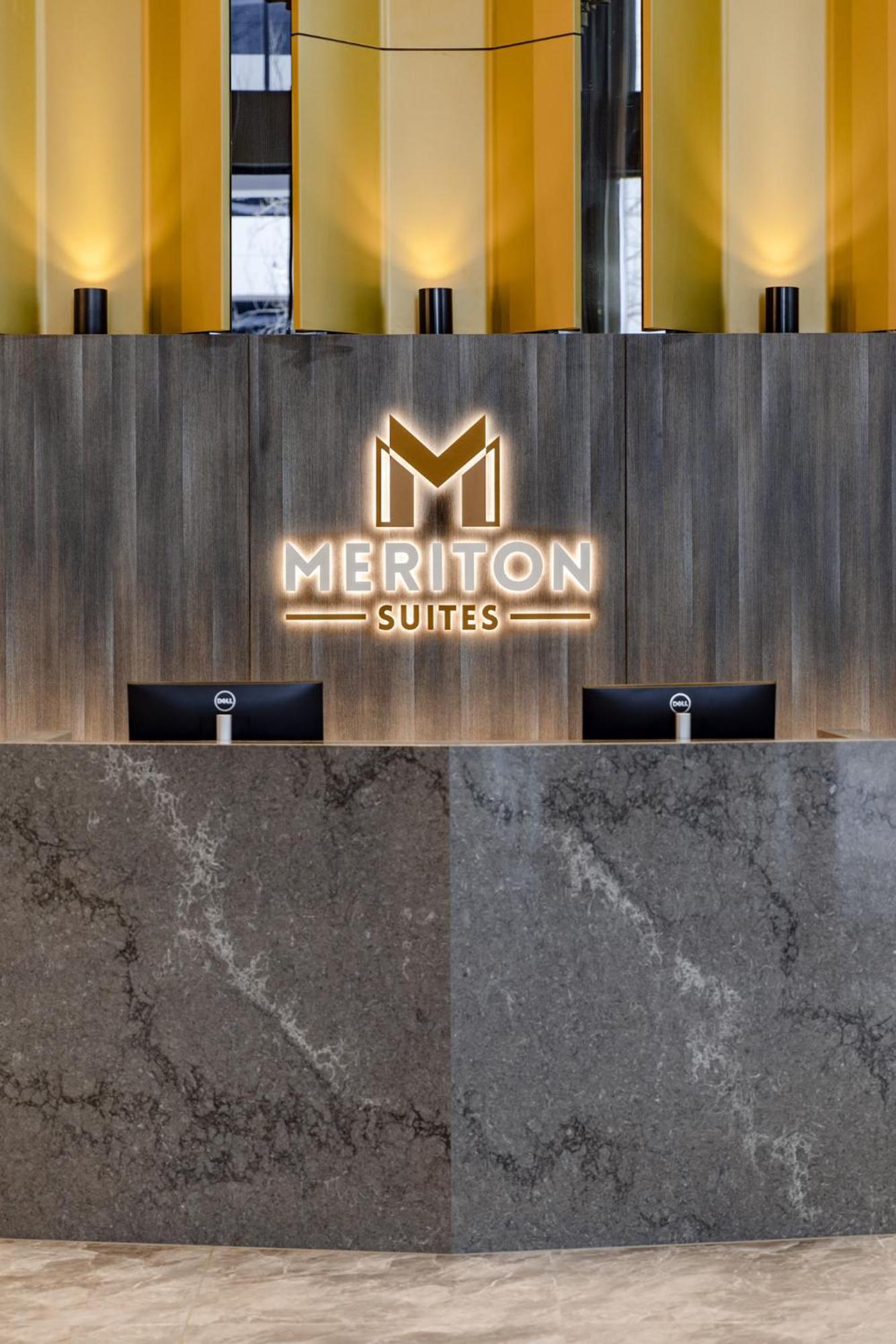 Meriton Suites Canberra Bagian luar foto Meriton Suites